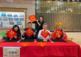 高雄榮總「福馬奔騰」年貨大街熱鬧登場