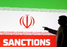 波斯灣戰火誰引發的誰要負責